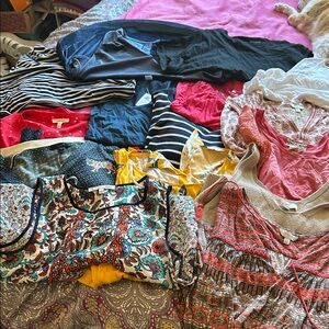 Bundle of 15 women’s tops. CANNOT BUNDLE Due to weight.